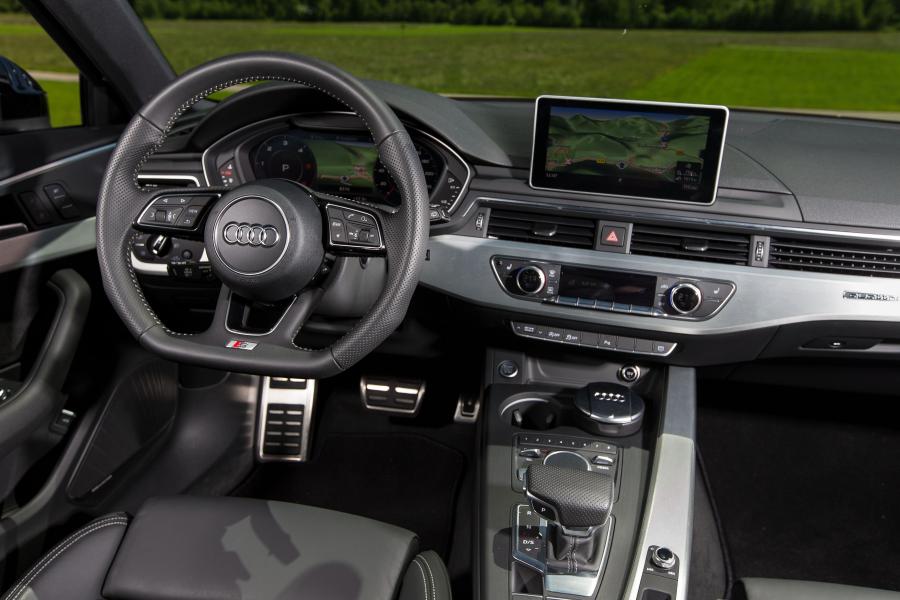 Торпедо Audi AS4 Avant by ABT (B9) 2016 года  (фото 14 из 16)